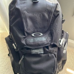 Men’s Oakley Back Pack